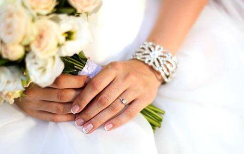 elegent nails for weddings